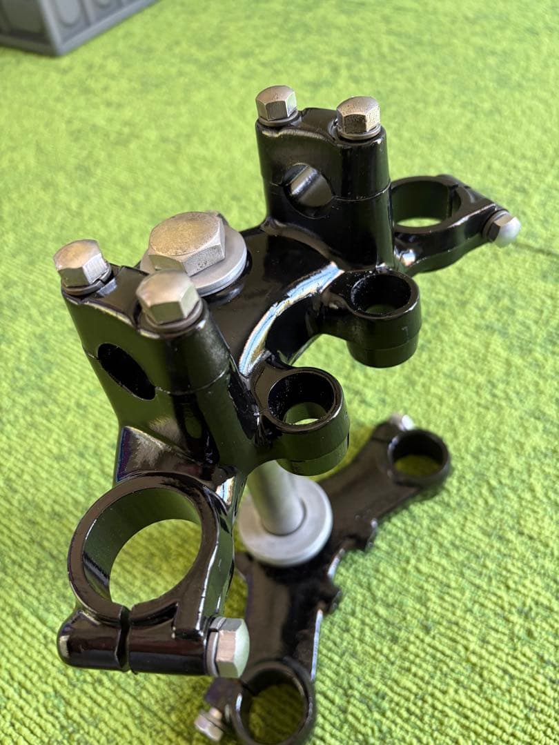 kz650 純正　アルミ製 トップブリッジ 黒