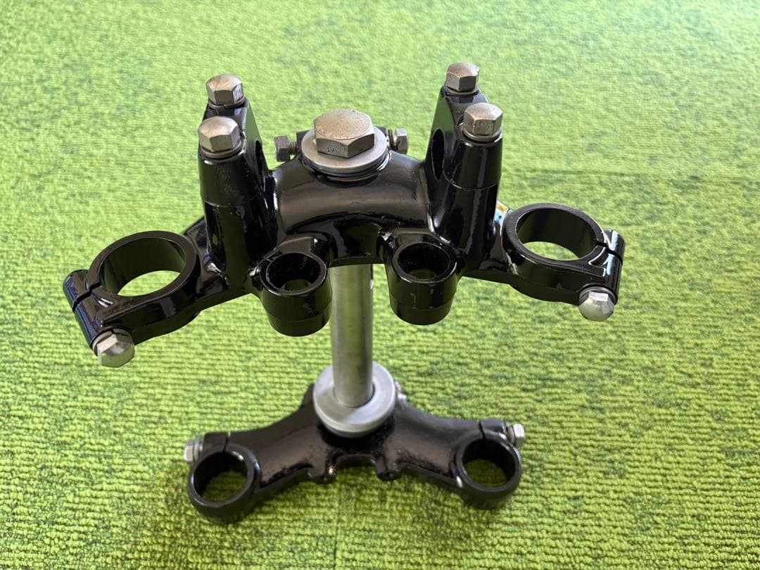 kz650 純正　アルミ製 トップブリッジ 黒