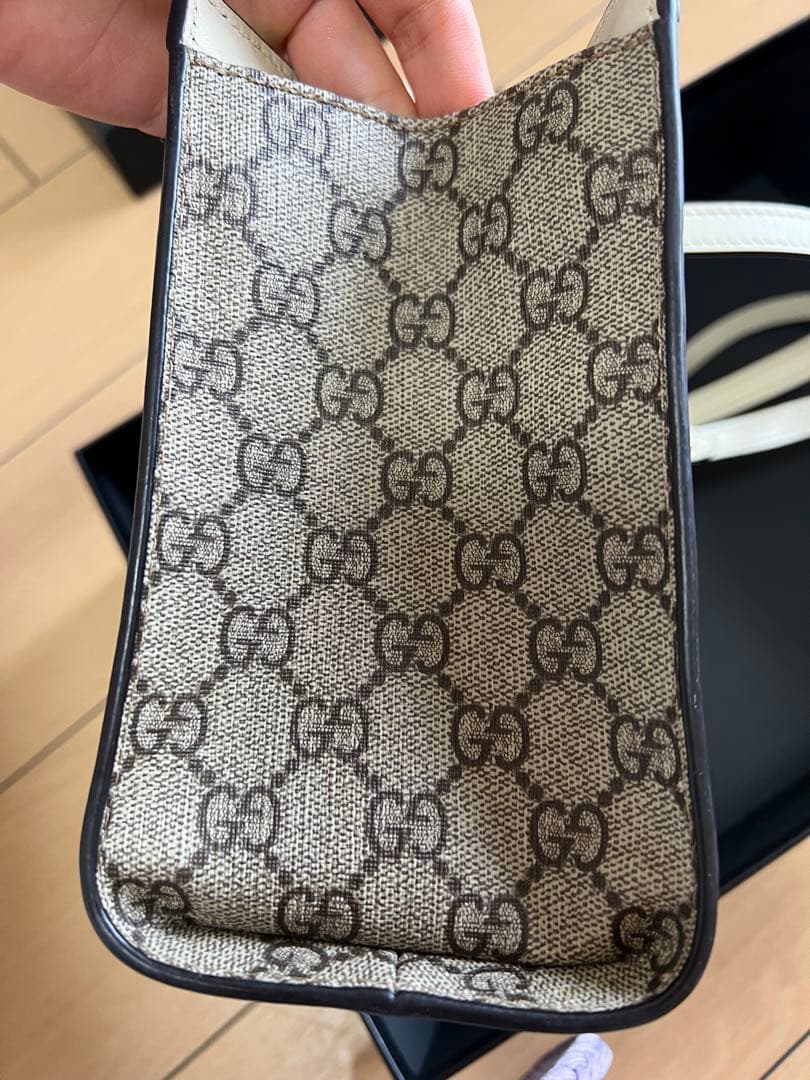 レディース　ショルダーバッグ ベージュ