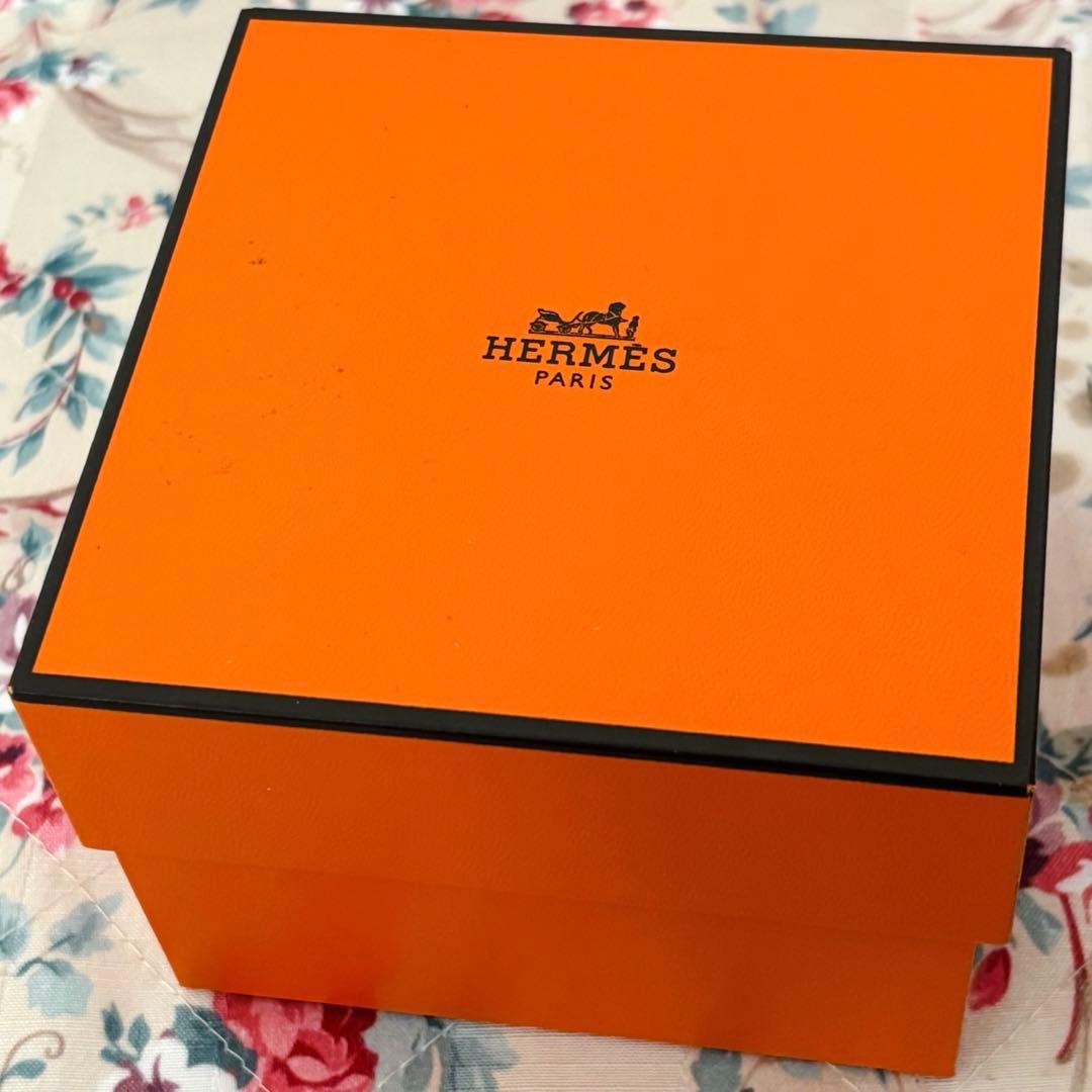 【未使用】HERMES クリッパー 腕時計 シルバー ホワイト 外箱付き
