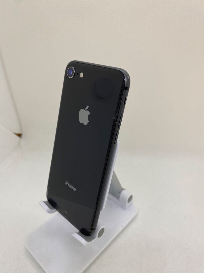 iPhone 8 64GB SIMフリー　75895