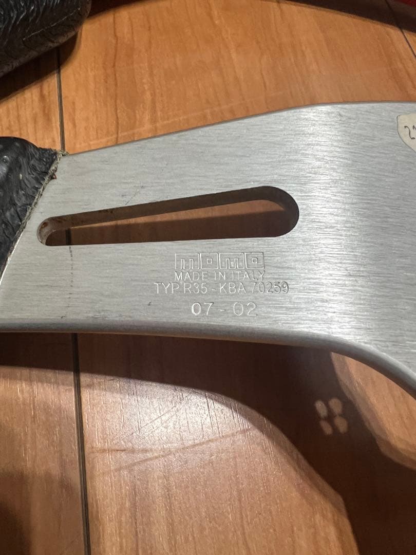 MOMO TREK レッド 350mm ステアリング