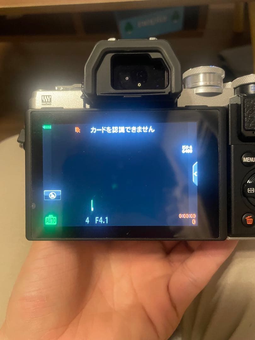 OLYMPUS E-M10 Mark 3シルバー ダブルズームキット