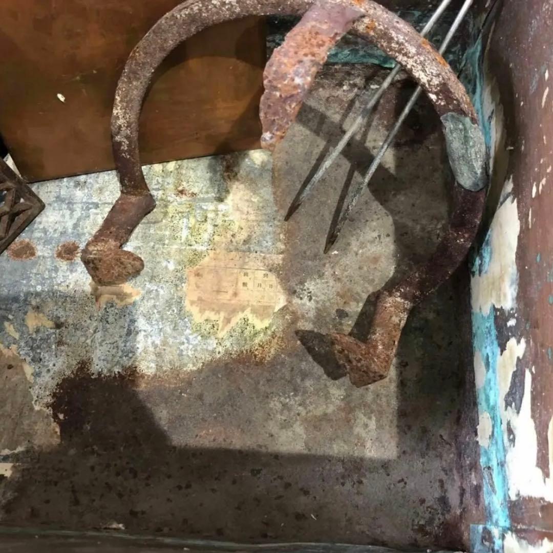 関東長火鉢　囲炉裏　五徳　道具置き　火箸　アンティーク　骨董　火鉢　レトロ　木製