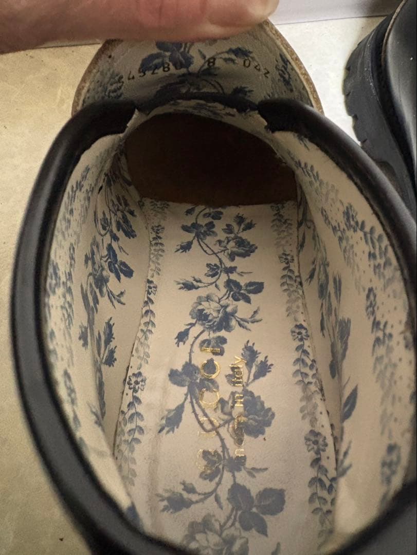 R*o様 GUCCI グッチ　ブラックローファー ゴールドチェーン 蜂刺繍