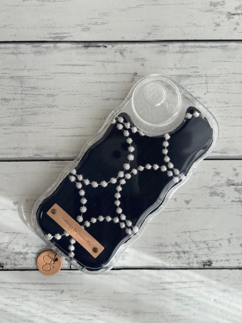 【1085】フォロワー600人突破感謝特別割引ミナペルホネンタンバリン木製がま口