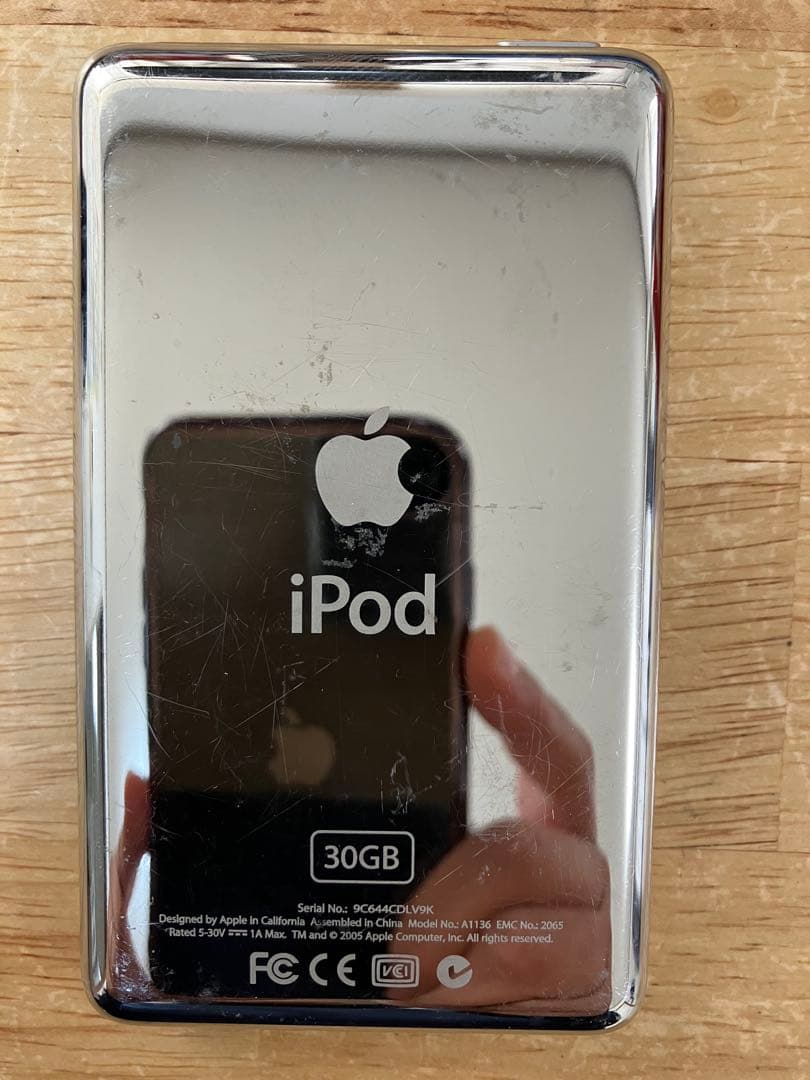 アップル 第5世代 iPod Classic 30GB アイポッド MA444J