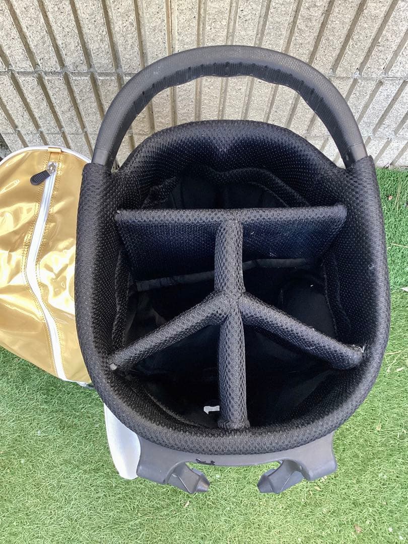 TrueTemperダイナミックゴールドスタンドキャディバッグ