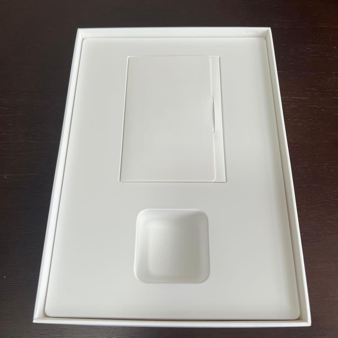 Apple iPad 第5世代　32GB　シルバー 本体