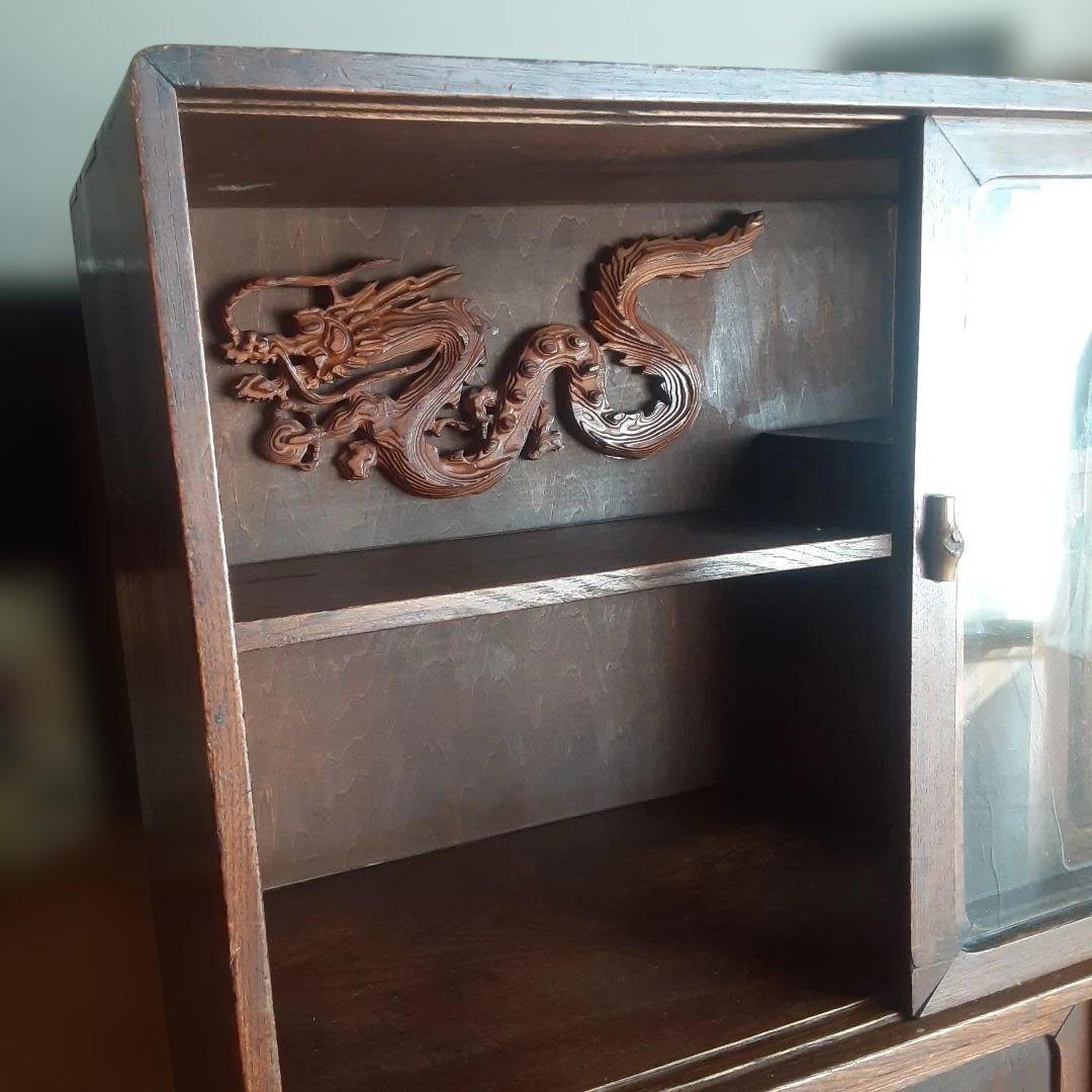 茶箪笥　木製箪笥 ガラス扉 彫刻装飾付き　昭和レトロ