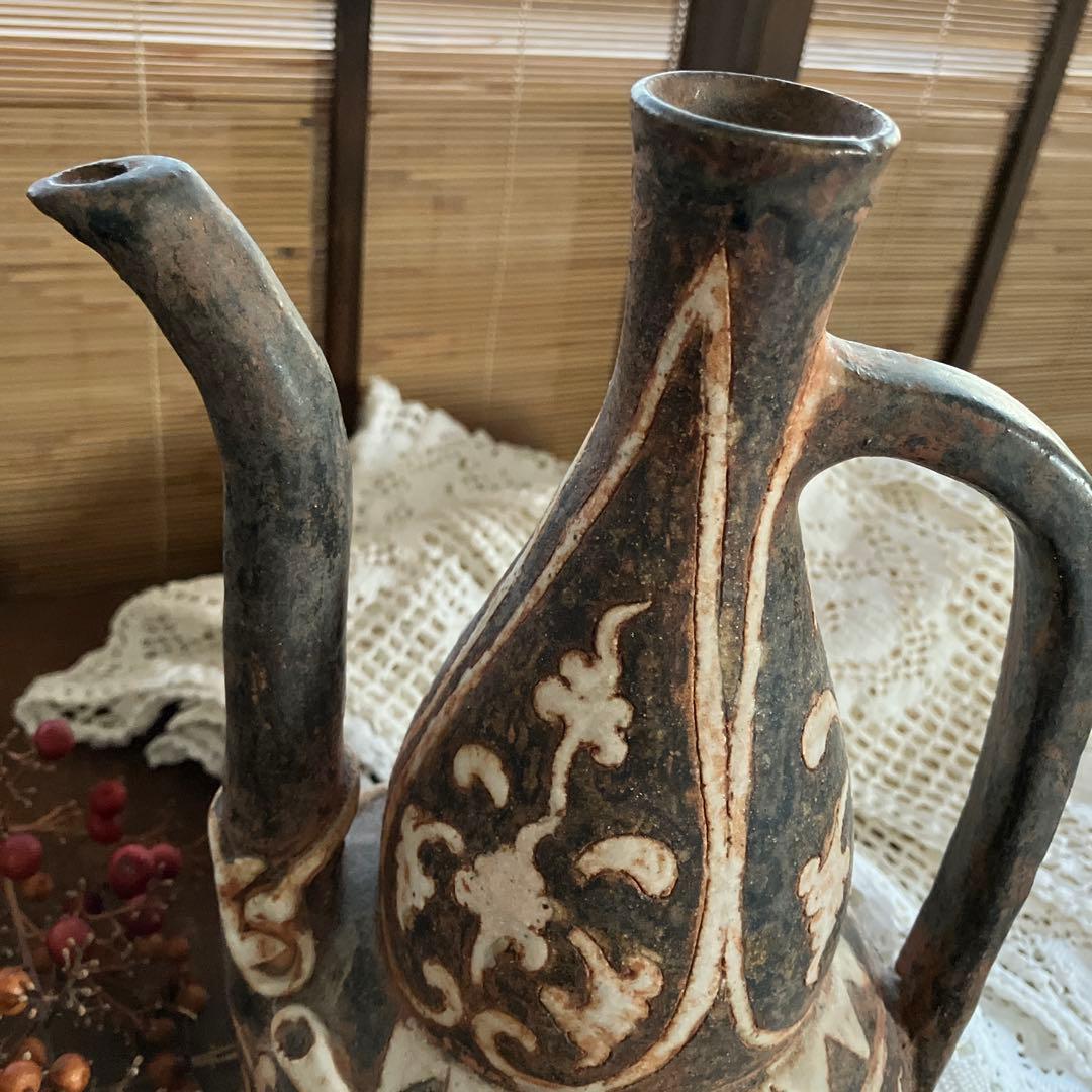 アジア　骨董　水差し　陶器　ヴィンテージ　唐草模様