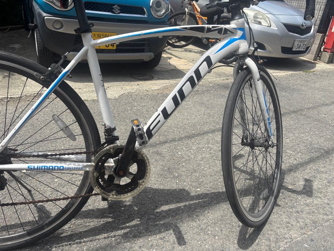 Funnロードバイク Shimano 700C ホワイト/ブルー