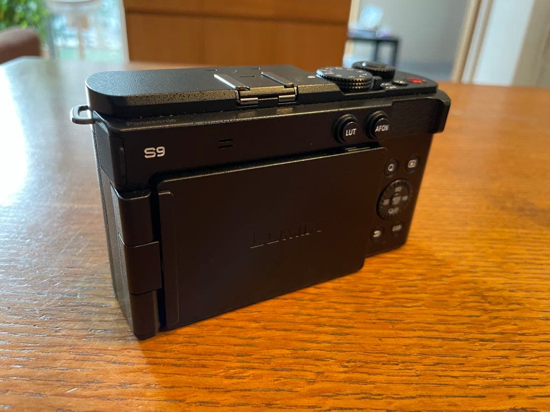 【美品】LUMIX S9 ボディ DC-S9-K ブラック 【即日発送可能】