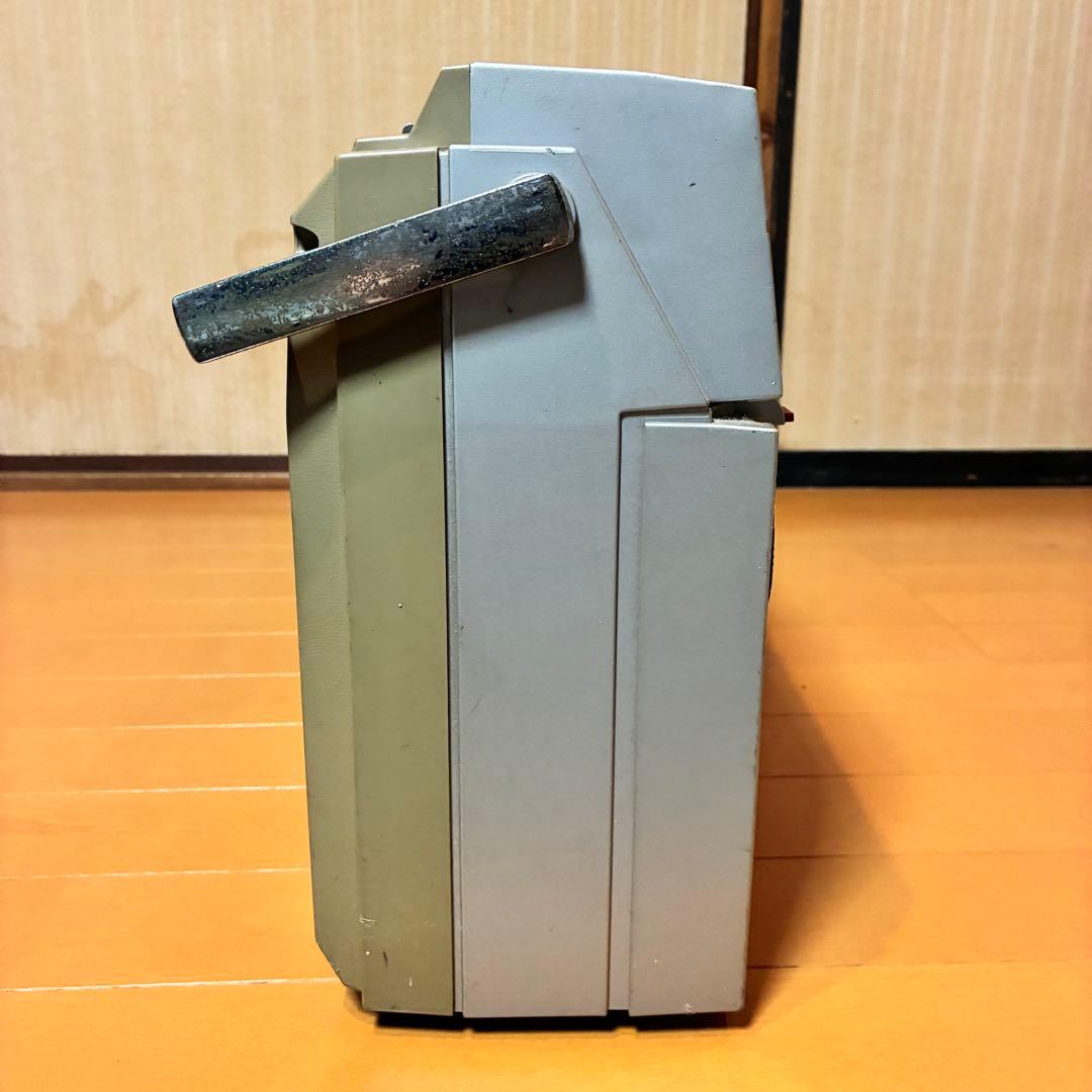 【10月1日までの出品】 Aiwa J77 ラジカセ シルバー ジャンク扱い