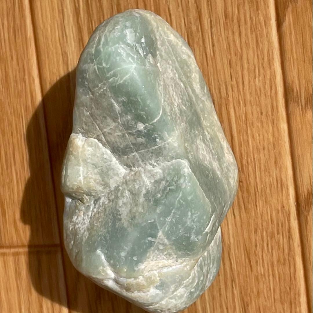 希少！ 糸魚川　水色　翡翠原石　ひすい