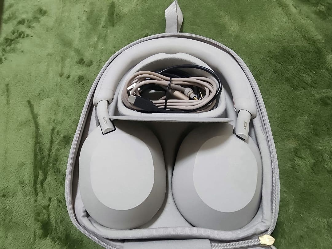 美品　SONY WH-1000XM5 ワイヤレスヘッドホン