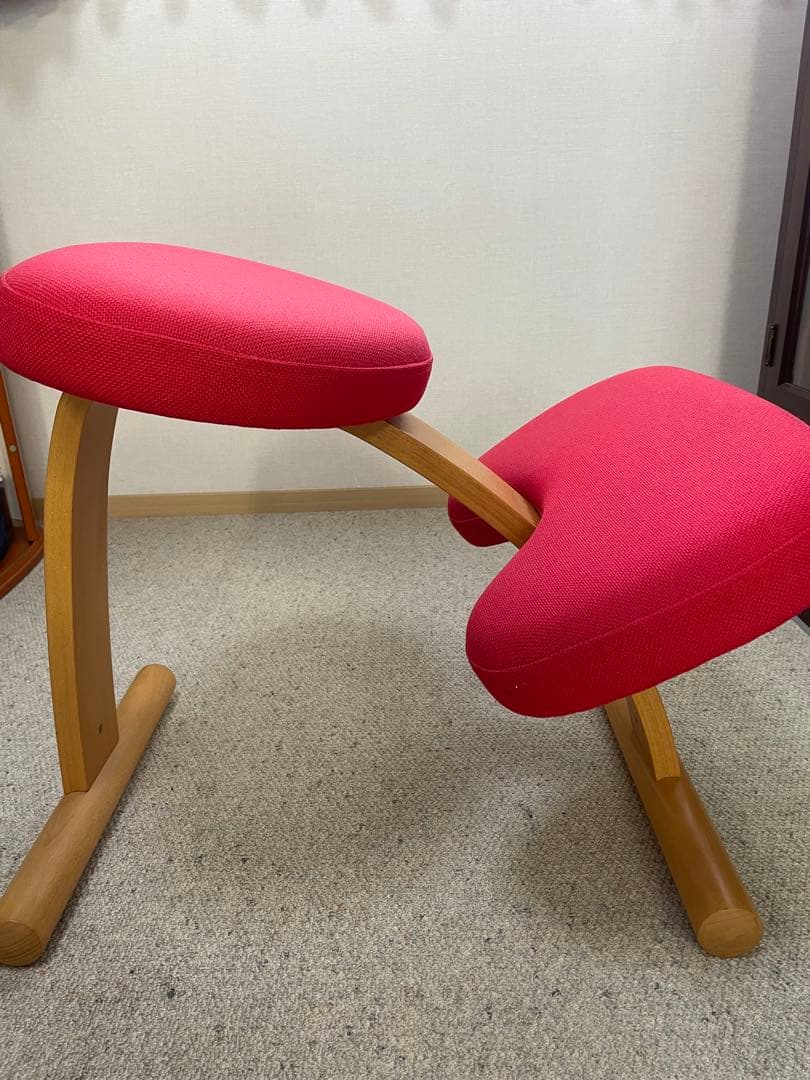 balans Easy 姿勢矯正チェア 赤　バランスイージーチェア