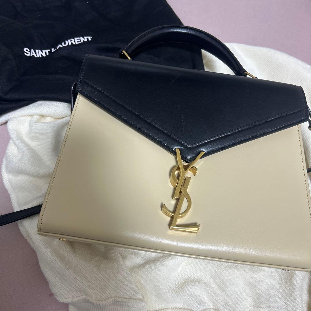 Saint Laurent カサンドラ ハンドバッグ 白黒