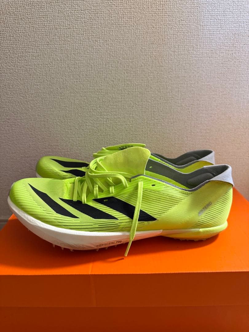 アディゼロ アンビション