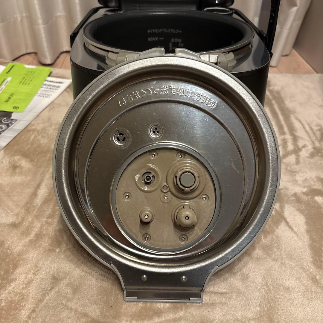 【ねこ】Panasonic 炊飯器 10合　SR-VSX181