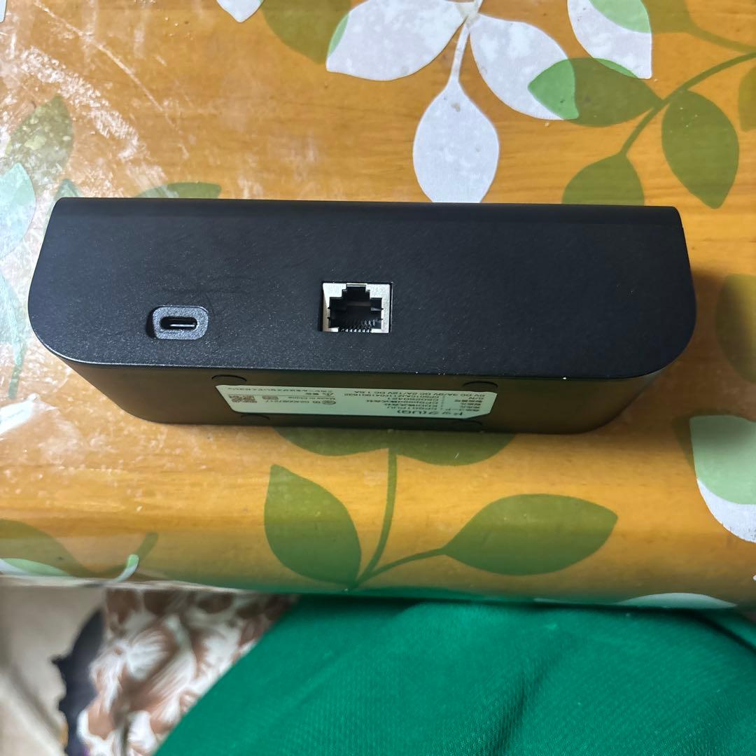 極美品　SIMフリー　国内最強　使用浅　5Gポケットルーター　povo 楽天