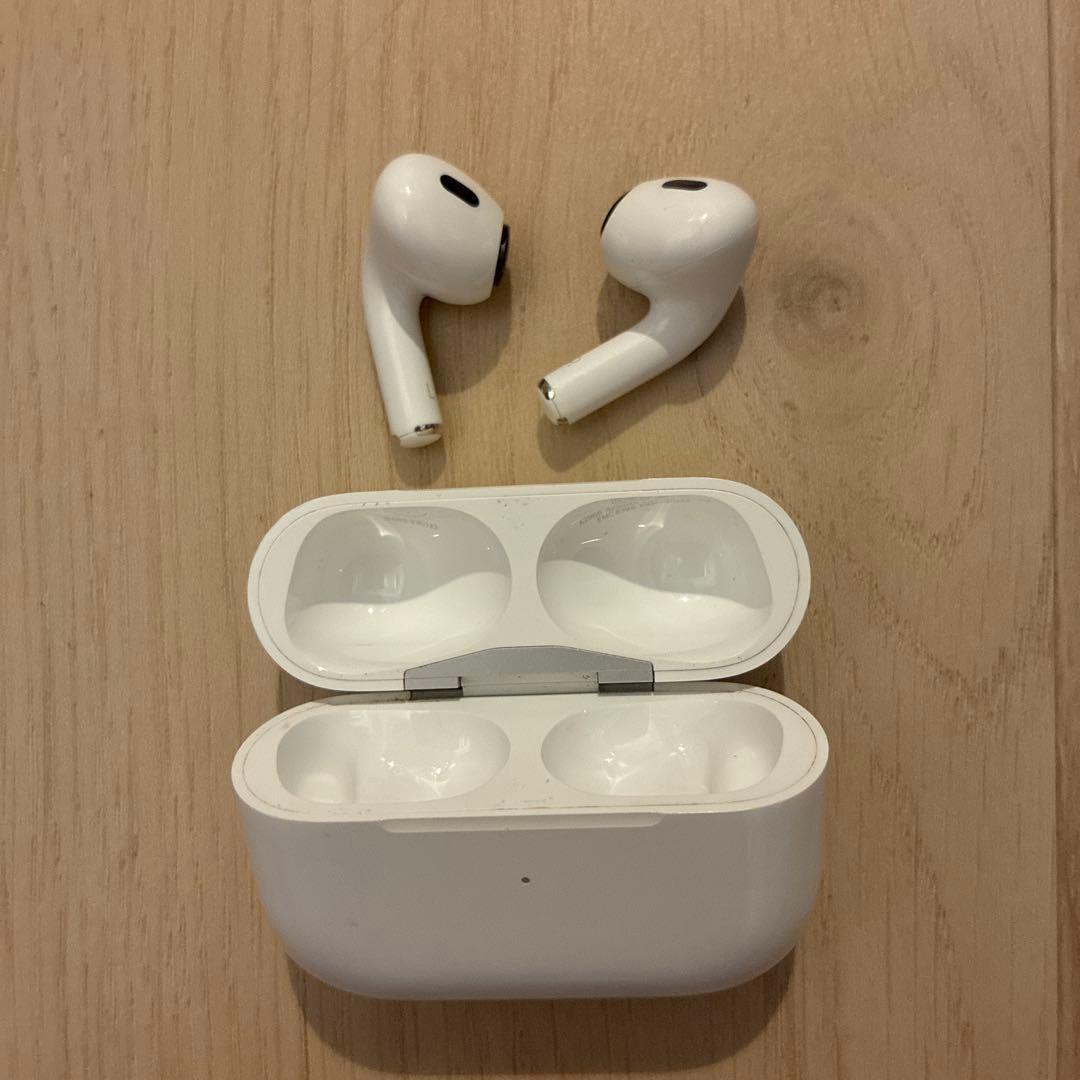 【美品】AirPodsPro2 本体 ホワイト 充電ケース イヤーチップ付き