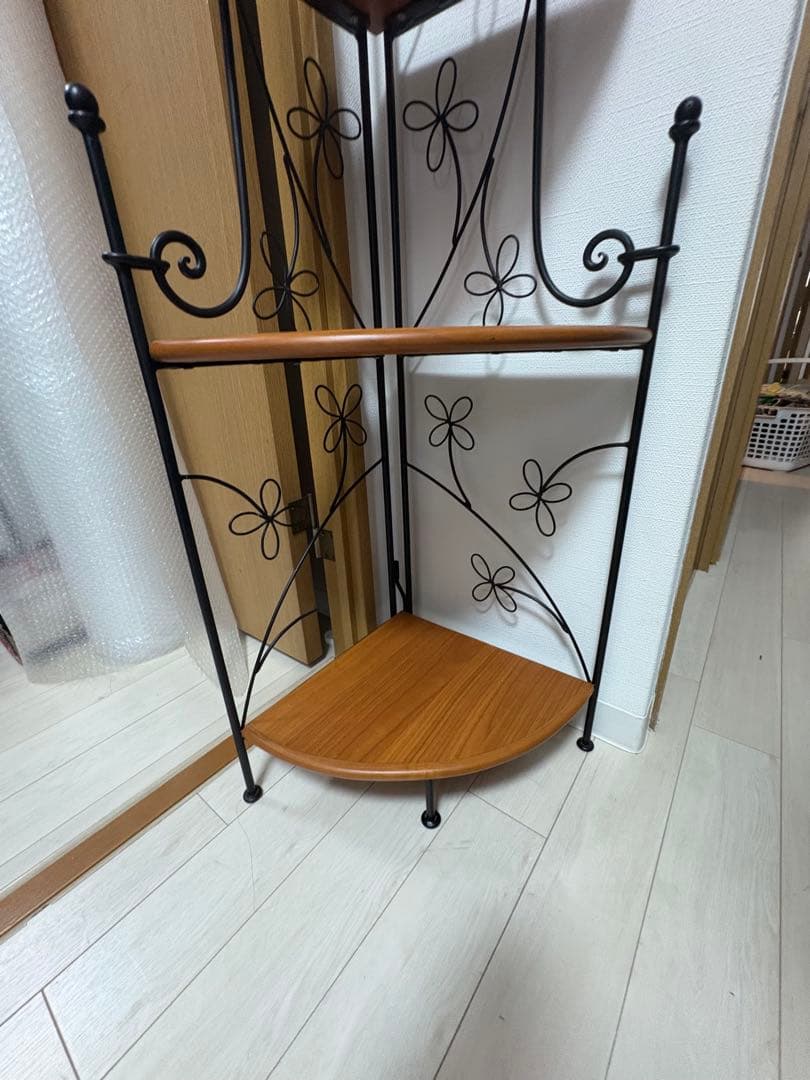 アイアン細工　3段コーナーラック　コーナーシェルフ　プランタースタンド