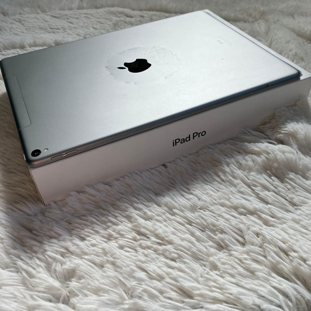 【完動品】iPad Pro 12.9 第2世代 64GB SIMフリー【即発送】