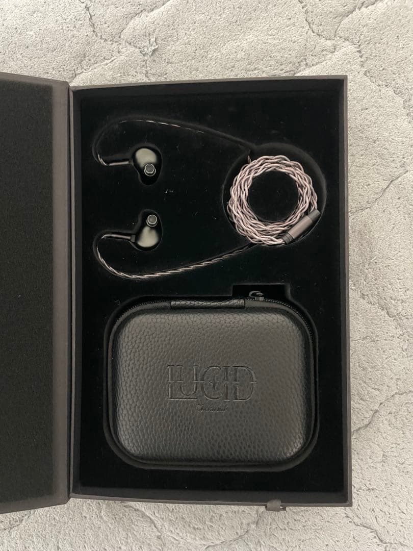イヤホン tekkusai Lucid Iem