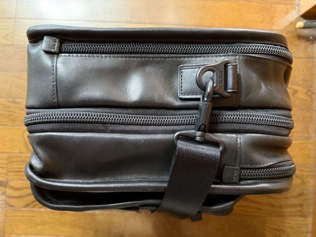 TUMI 超美品 ALPHAナパレザー バッグ 国内正規品ギャランティカード付