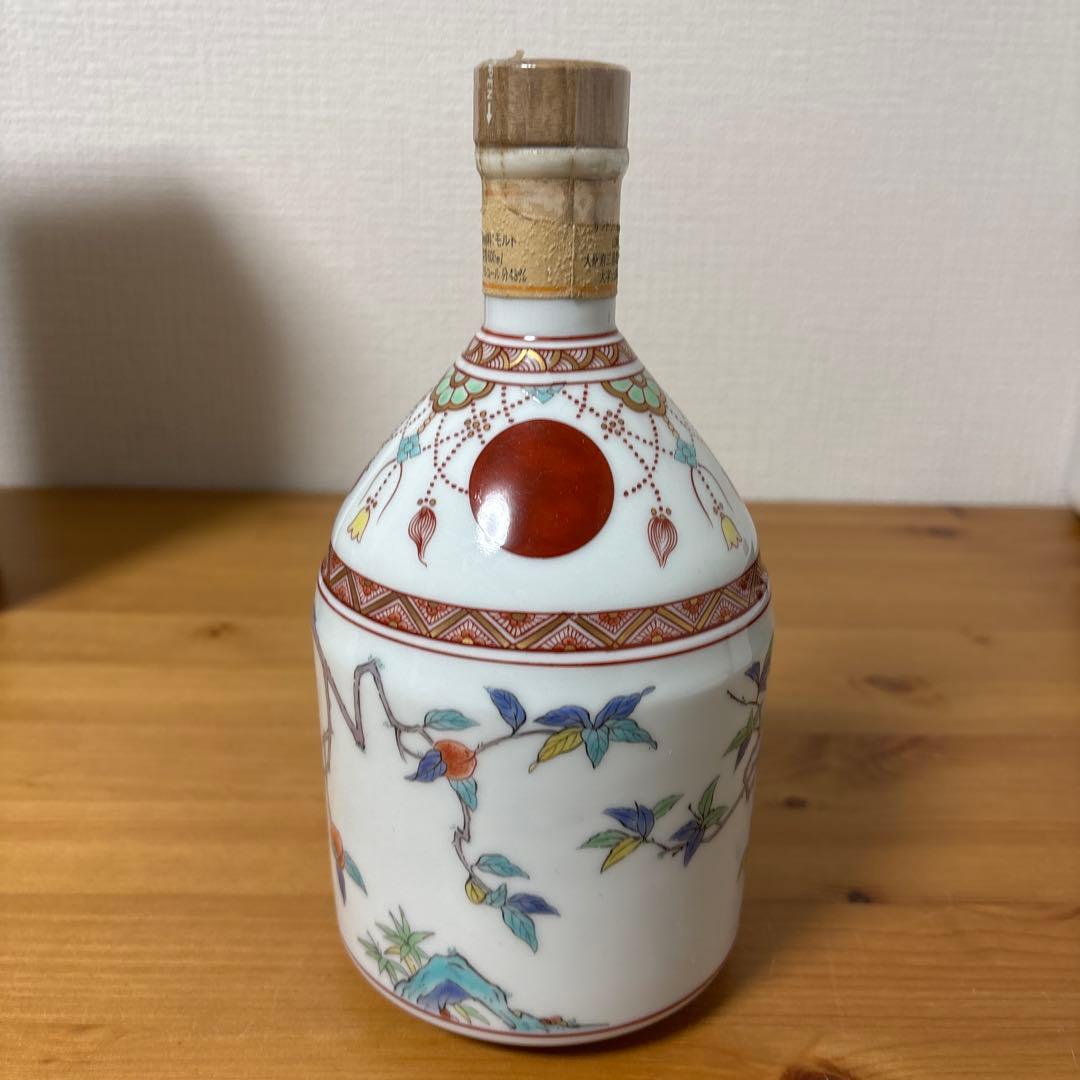 サントリー ウイスキー　山崎12年 錦赤玉瓔珞文風物絵 有田焼 陶器ボトル　❸