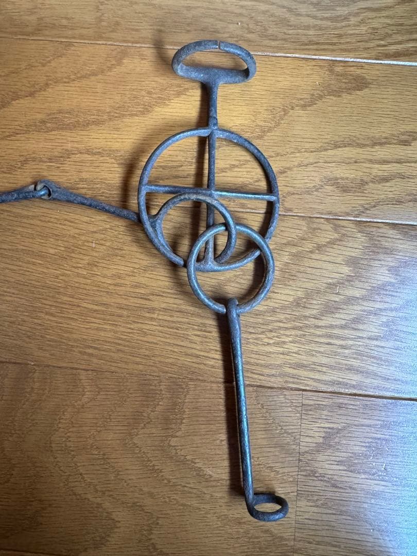 アンティーク　馬具　轡　クツワ　鉄製　刻印あり