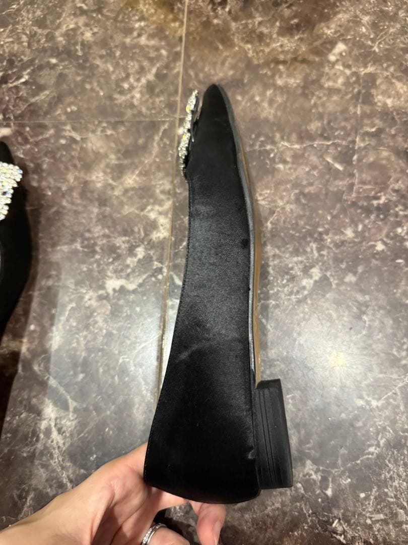 OHGA サテンビジュー パンプス 黒　24cm