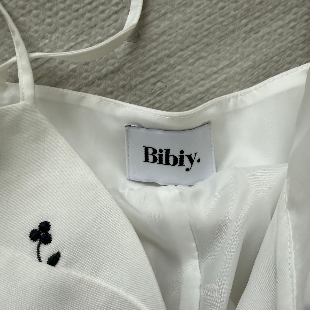 Bibiy. B. BLOOMY BUSTIER 新品未使用