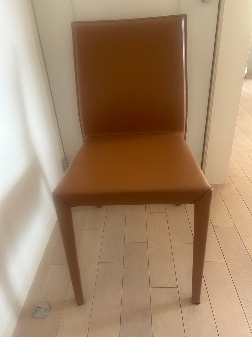 イタリアCATTELANMARGOT本革張り シンプル チェア(1脚)