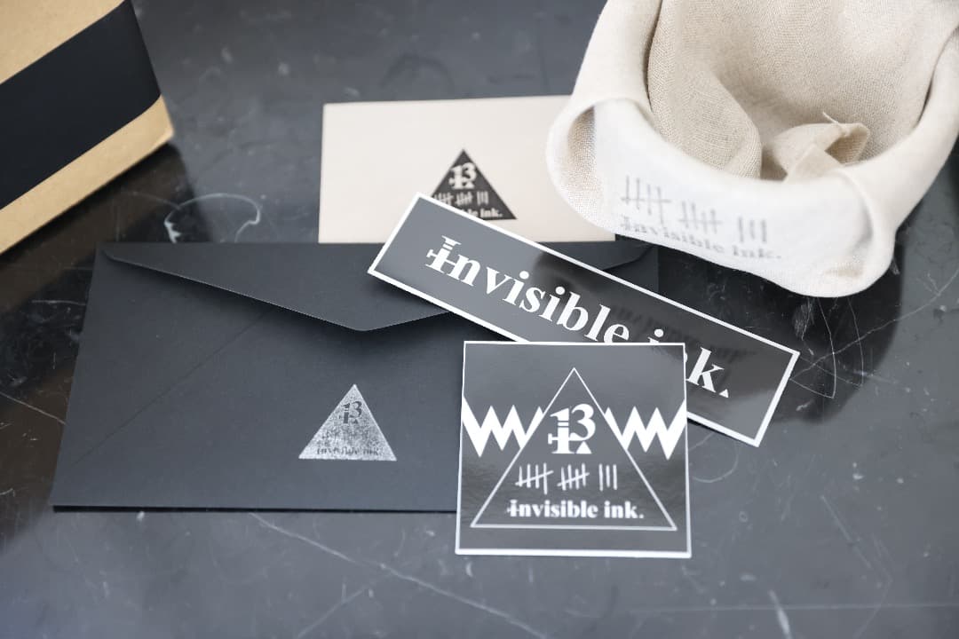 Invisible ink MUD N DUST △ FRAGILES 1