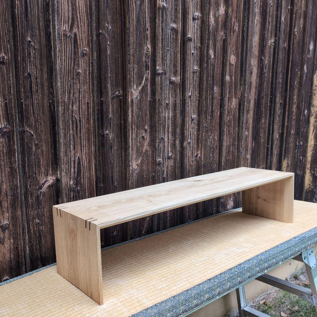 栗板のシンプルな置台　コの字　花台　什器　 無垢板の家具