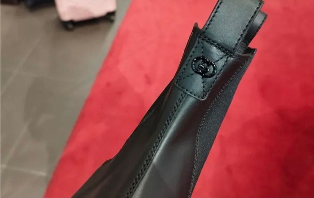 新品同様　GUCCI サイドゴアブーツ ブラック/ピンク