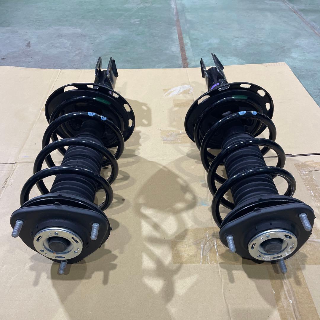 トヨタ ヴォクシー ZWR-80G 純正サスペンション