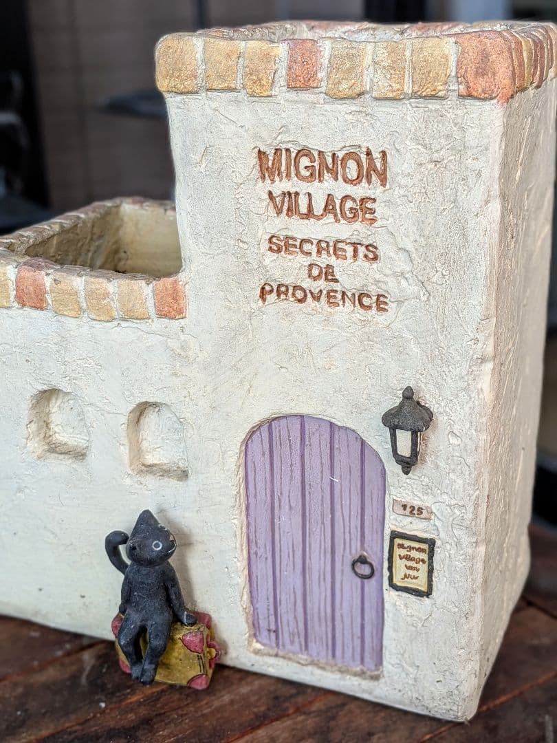 とっても可愛い！！猫ちゃんのオシャレな階段プランター 　セトクラフト