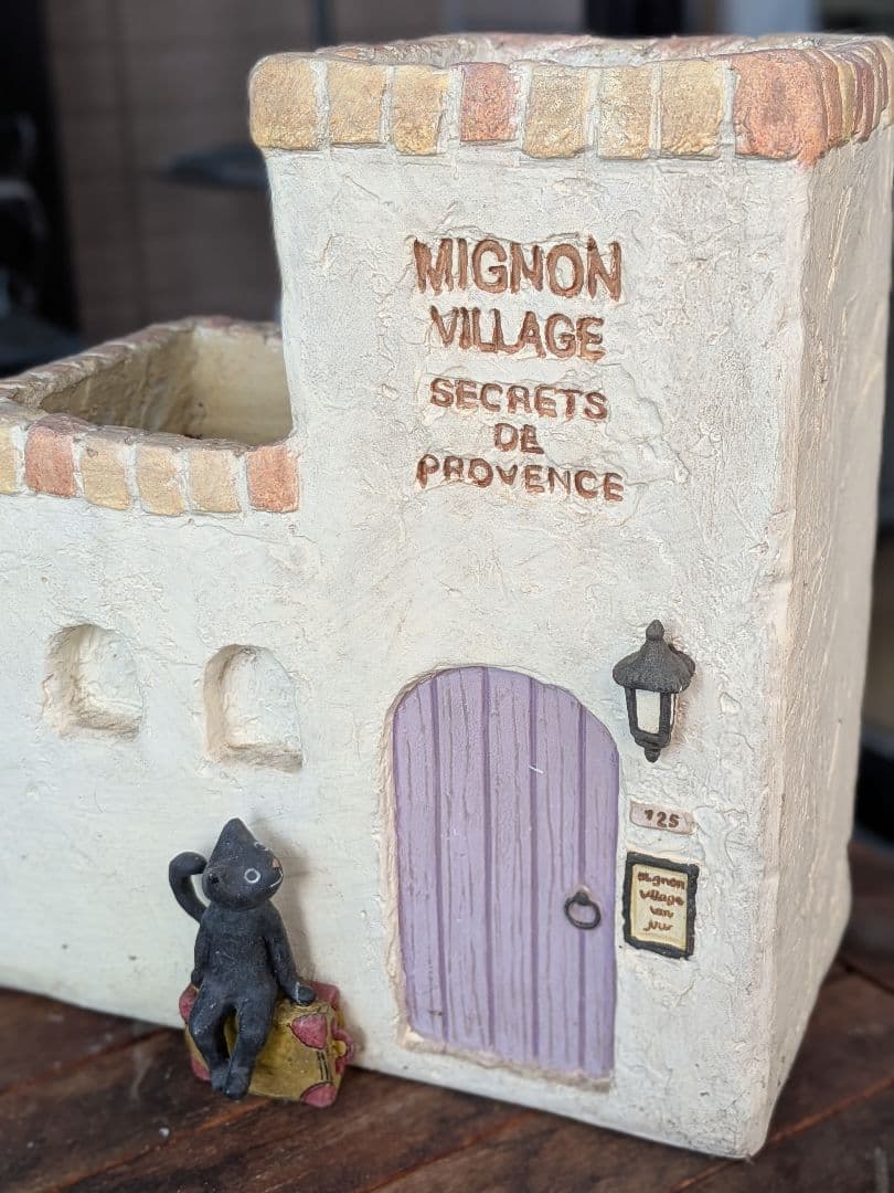 とっても可愛い！！猫ちゃんのオシャレな階段プランター 　セトクラフト