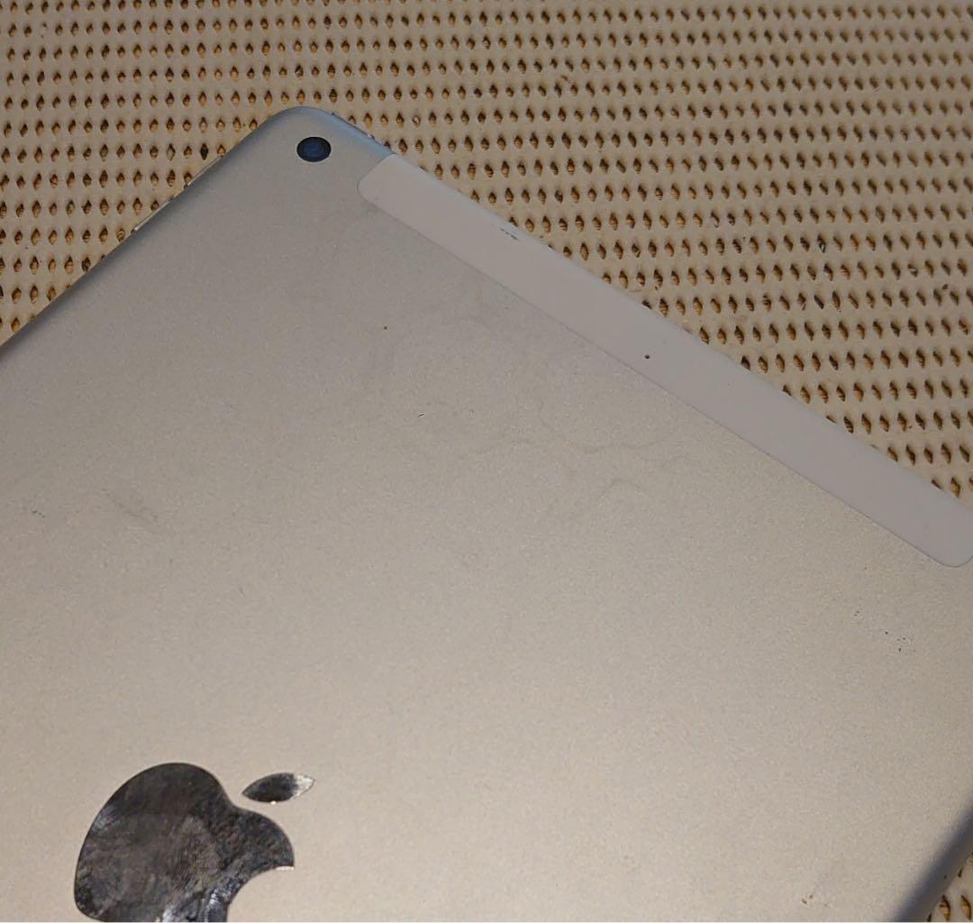 完動品SIMフリー液晶無傷iPad第7世代(A2198)本体32GB YMDFV