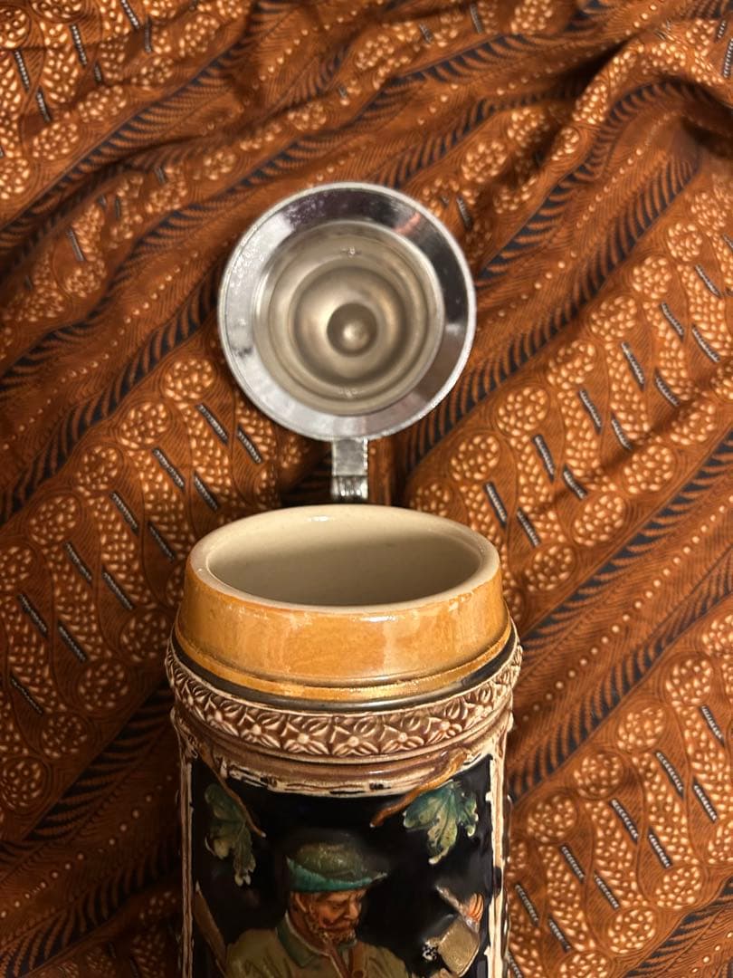 希少レトロ　陶器製ビールジョッキ