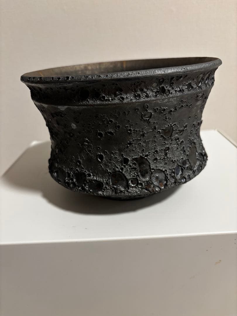 カタチ製作所　Mederu pot バレル Lサイズ クレーターブラック