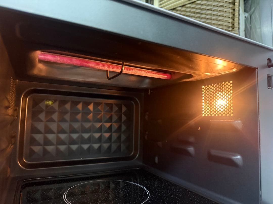 【洗浄消毒作業済】　アイリスオーヤマ　オーブンレンジ　MO-F1807-W