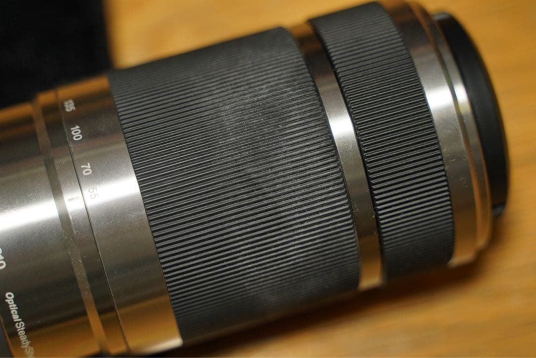 Sony E 55-210mm F4.5-6.3 OSS レンズ