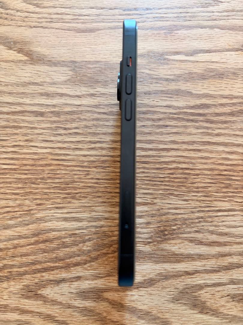 【美品】iPhone 15 256GB simフリー