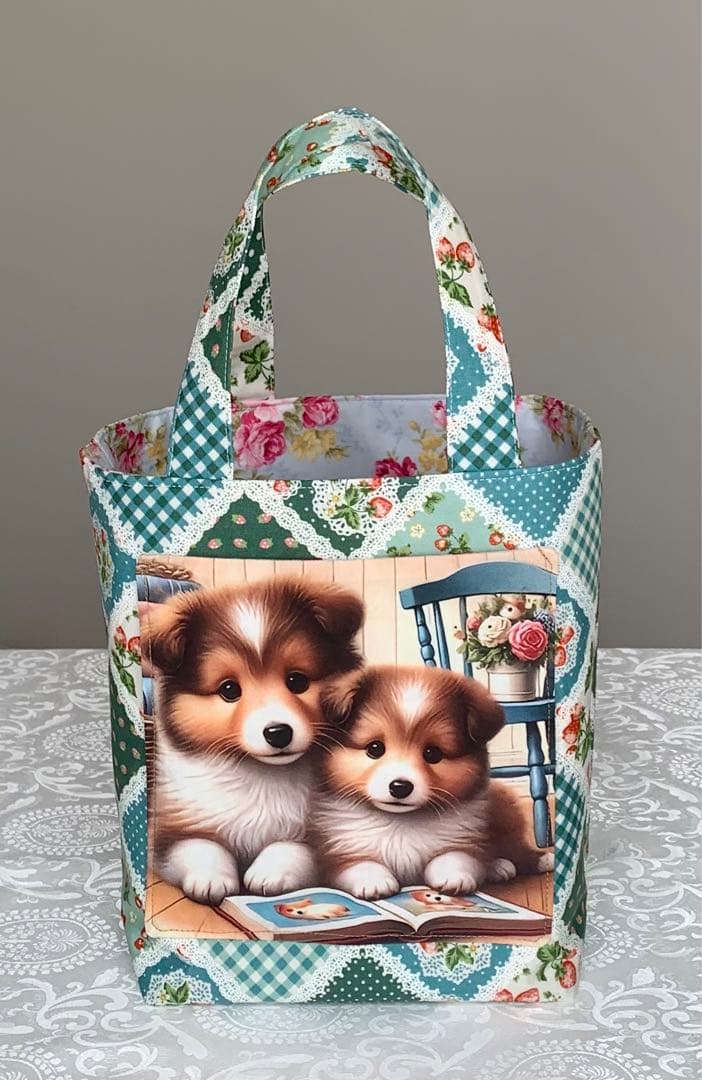 皇帝ダリア　わんこと仔猫　(片面パネル) トートバッグ