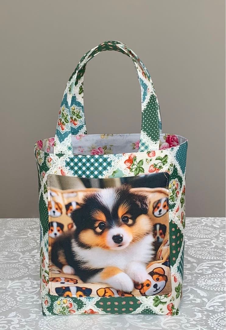 皇帝ダリア　わんこと仔猫　(片面パネル) トートバッグ