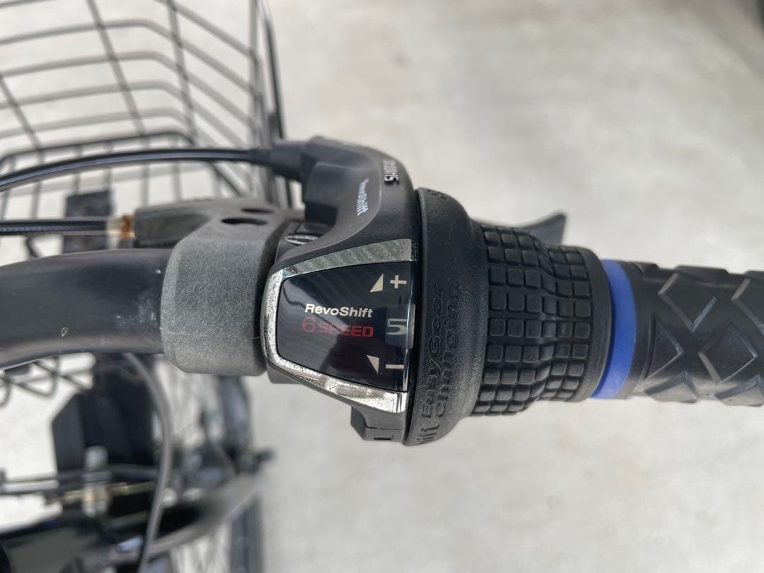 【直接引渡希望】キッズ　自転車　24インチ　6速ギア　オートライト